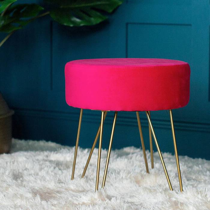Aesthetic velvet stool